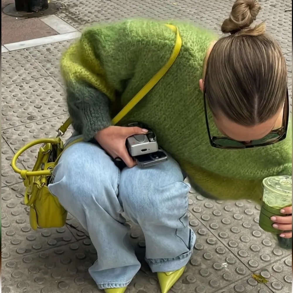 Elegant French-Inspired Women's Ombre V-Neck Sweater | Backless Design, Green - Picture 3 of 6